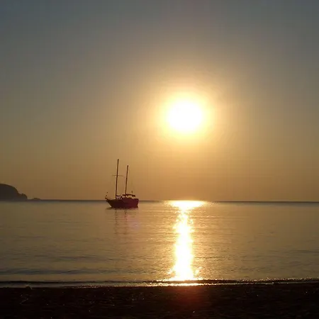 Adrasan Gelidonya Hotel Адрасан